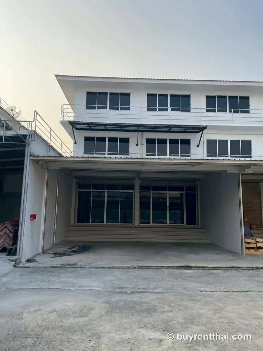 Two-story commercial building for rent. Dok Mai Prawet Bangkok 2