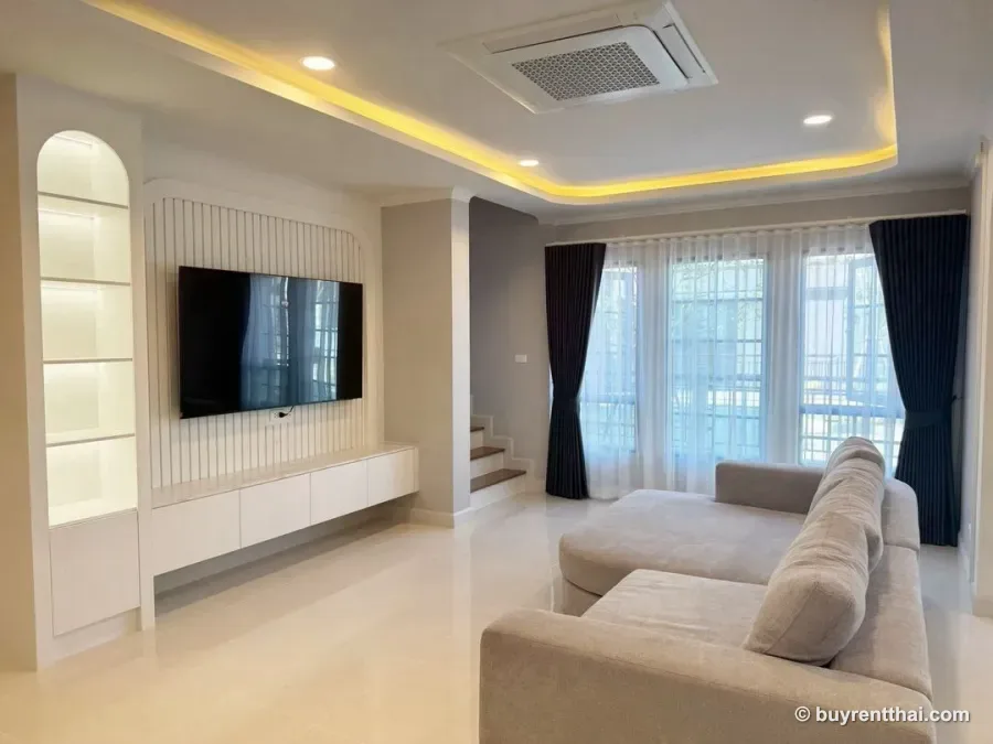 House available, Centro Bangna, for sale at 18.9 million baht. Bang Phli Samut Prakan 2