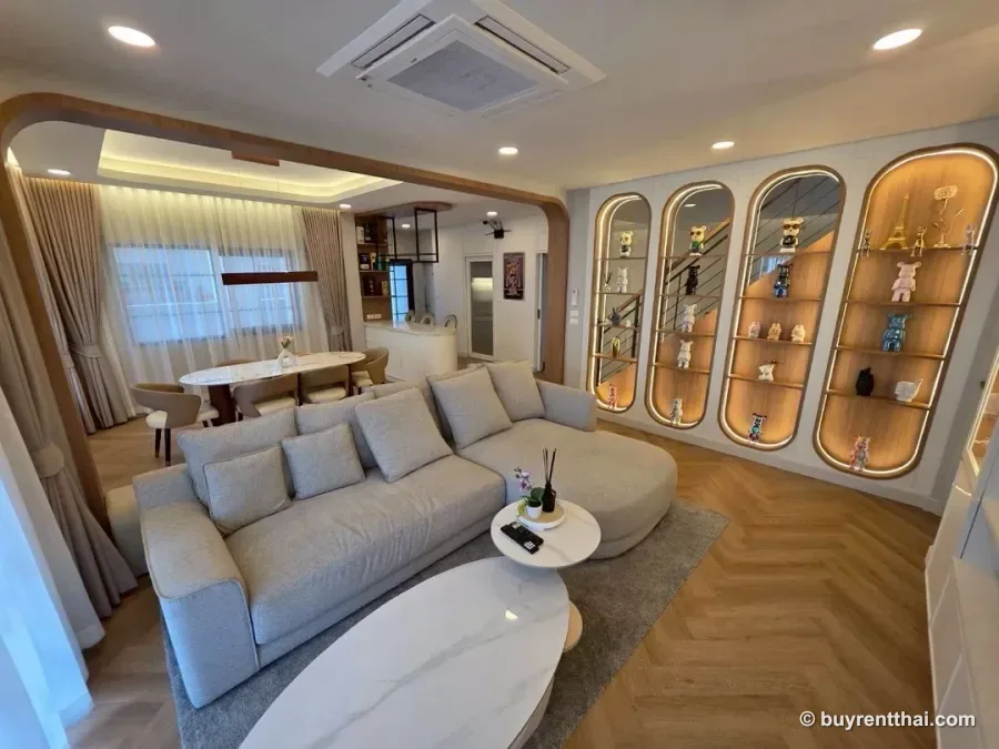 ขาย/เช่า บ้านหรู พร้อมอยู่ หมู่บ้าน Centro บางนา Bang Phli Samut Prakan 2