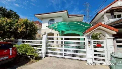 Single house, 60 square wah, for sale at a very cheap price. On Nut Suan Luang Bangkok - 1