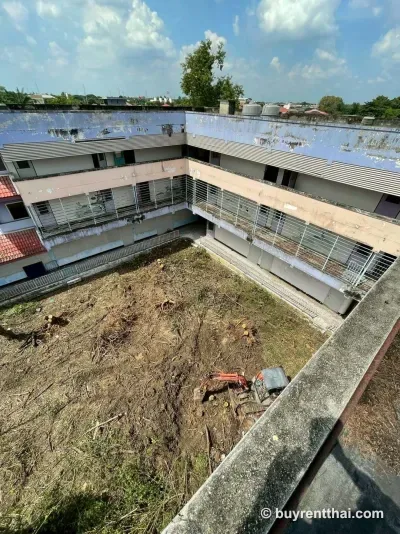 For rent: The former school building, 1.5 rai. Bang Na Nuea Bang Na Bangkok - 1
