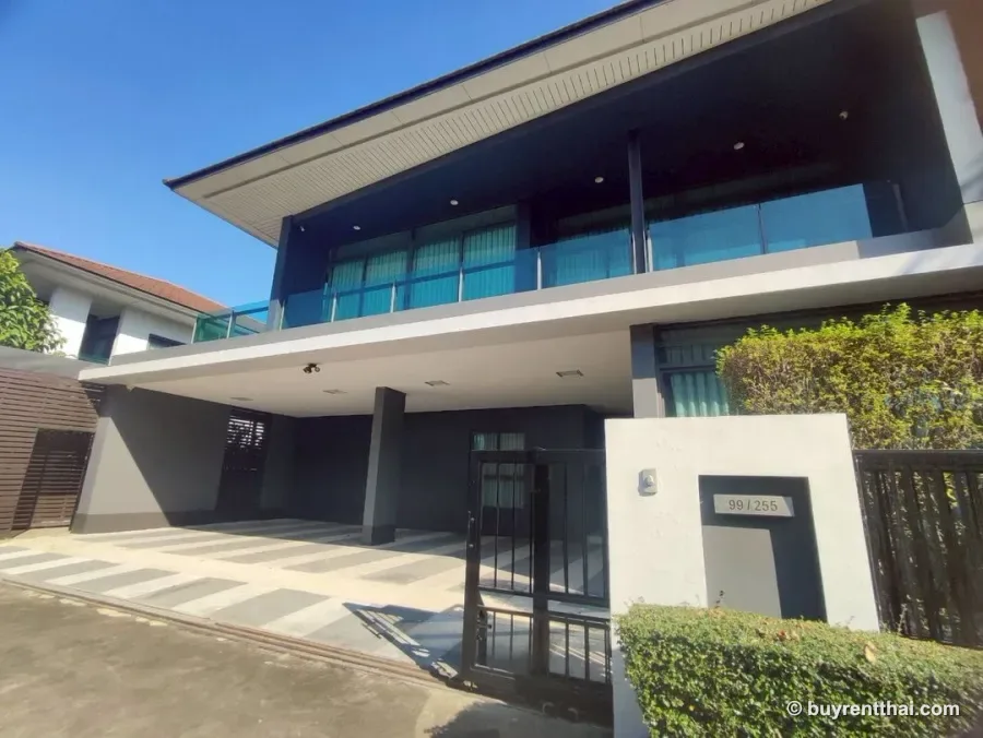 For rent: 2-story detached house, Setthasiri Bangkok Kreetha 15/1. Hua Mak Bang Kapi Bangkok 2